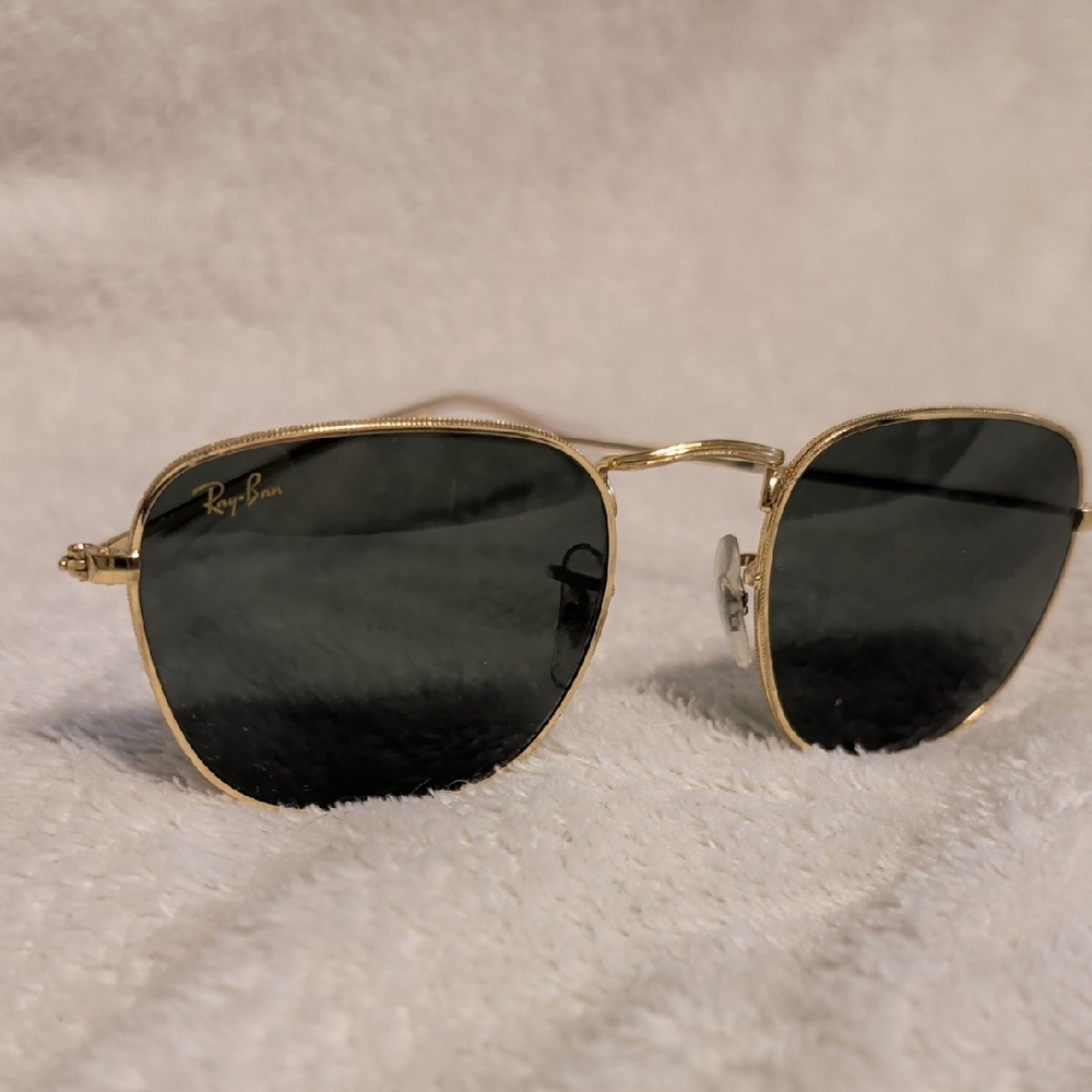 Ray-Ban Gold Metal Sunglasses with Dark Green Lenses